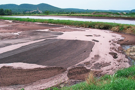 Vue d’un traitement d’effluents par lagunage dans le Gard